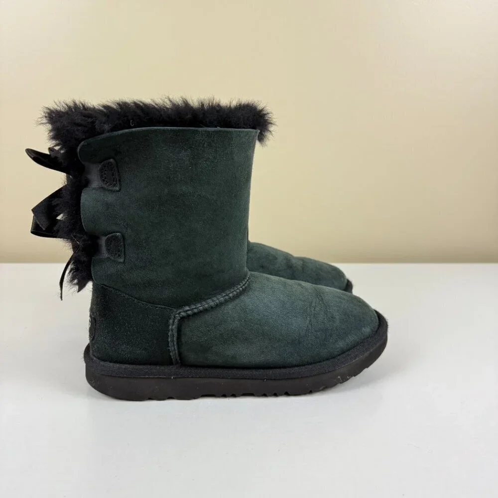 EUC UGG Kids Bailey Black Boots S/N 1017394K